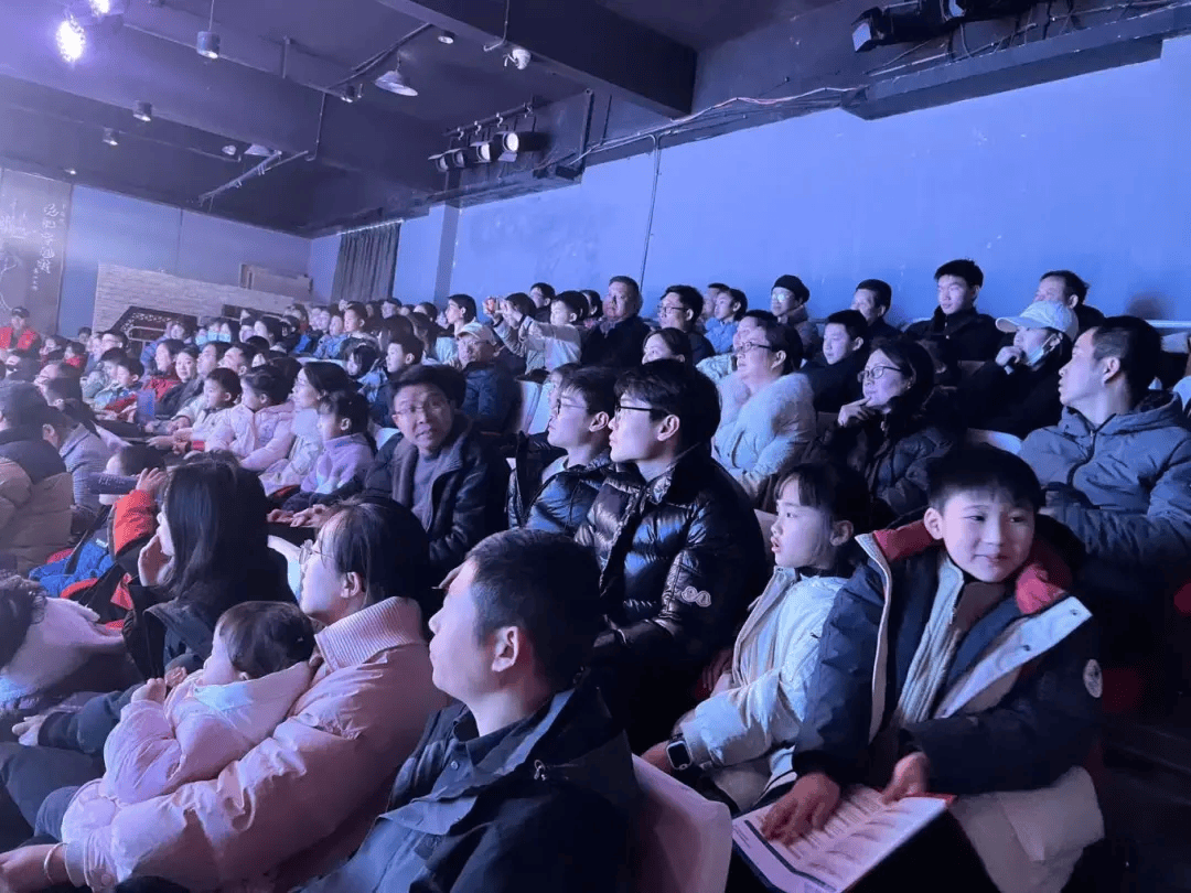 ”2025新春魔术杂技专场圆满举行AG真人网页“魔法青春 魅力九江(图3)