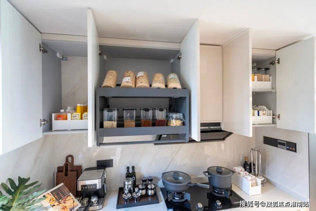 话→楼盘百科→首页网站→中心楼盘百科→首页网站→24小时热线AG真人百家家乐平台望云润玺售楼处电话→望云润玺售楼中心电(图4)