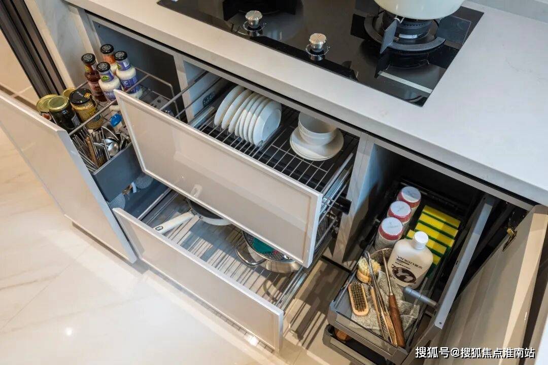 话→楼盘百科→首页网站→中心楼盘百科→首页网站→24小时热线AG真人百家家乐平台望云润玺售楼处电话→望云润玺售楼中心电(图7)